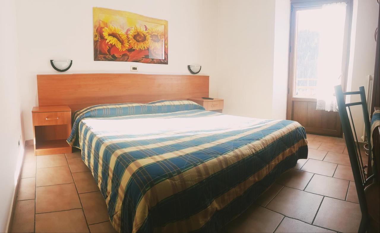 Hotel Miramonti Claviere Exterior photo
